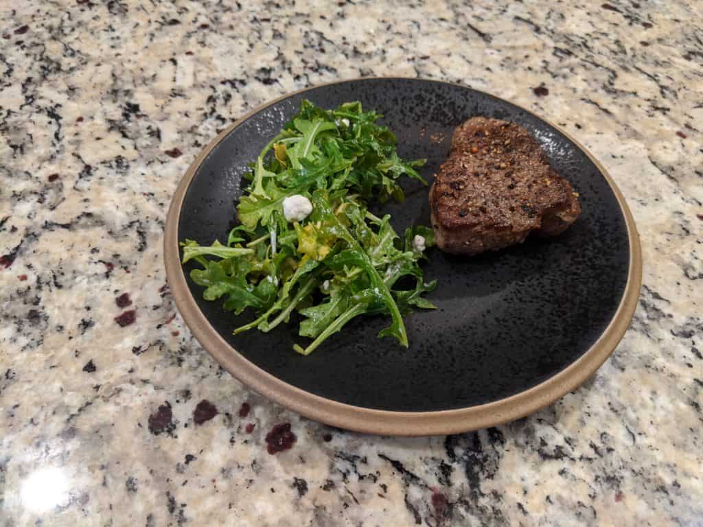Steak and arugula salad